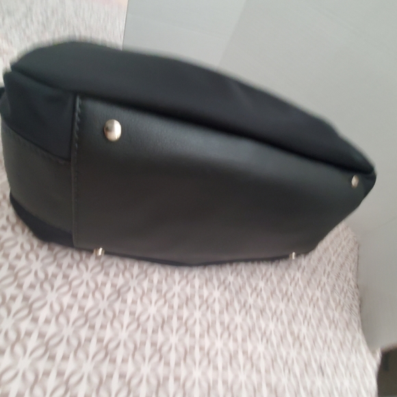 Kate Spade New York Stevie Diaper Bag. - Picture 12 of 15